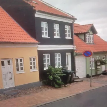 Skraedderens Hus 아센스