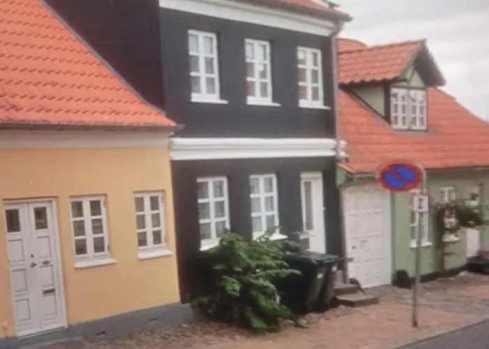 Skraedderens Hus 아센스